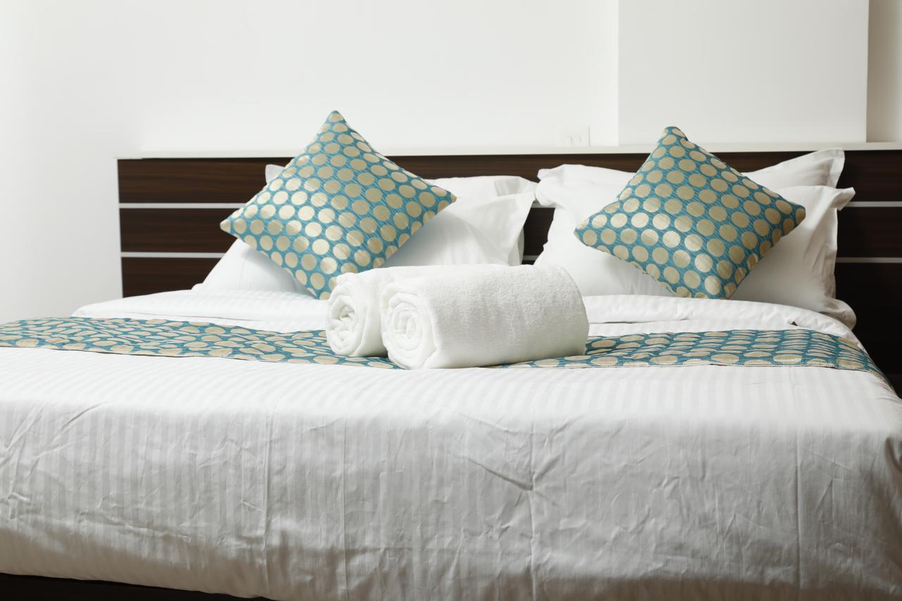 Puthens Clifton Inn Kottayam Esterno foto